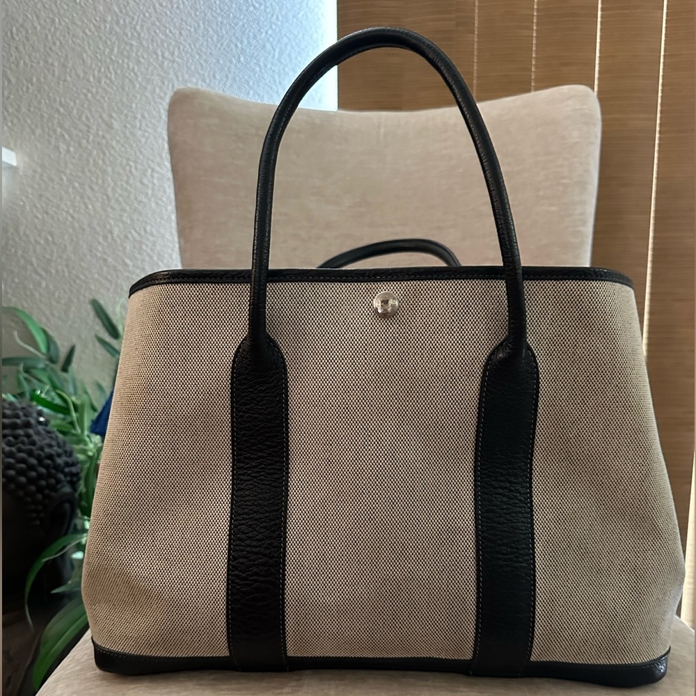 HERMES Garden Party PM
Black canvas leather handle